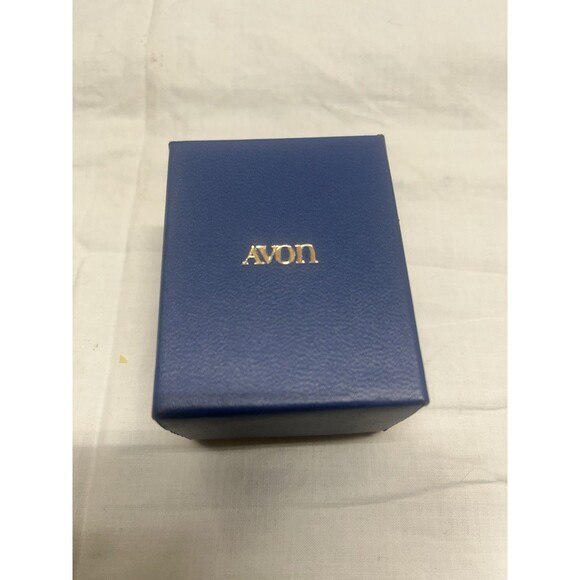 Vintage Avon Roseglow Ruby Red Crystal Ring Size 6 - Picture 4 of 6